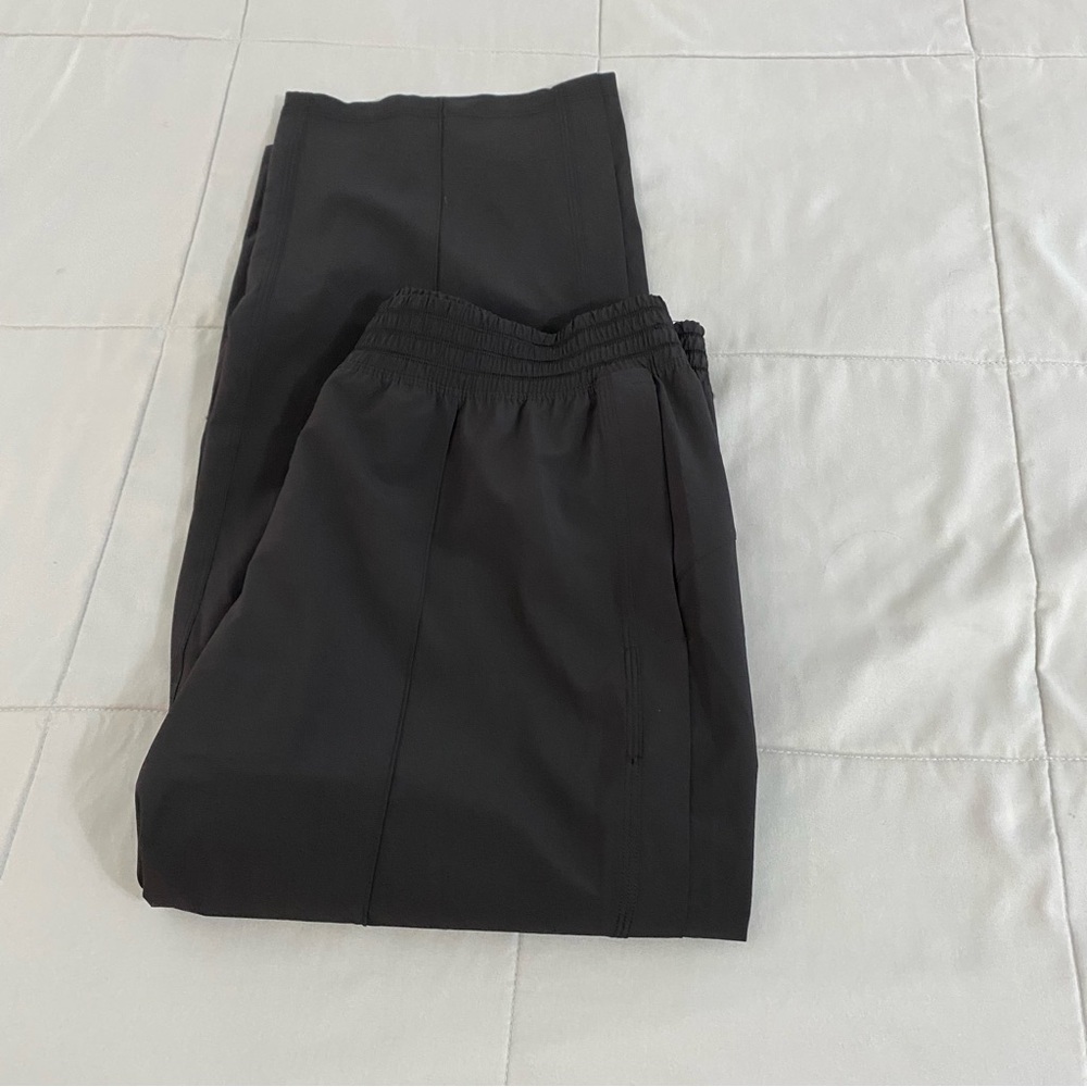 Lululemon Wanderer Crop 23"‎ Pant Black Women’s Sz 10 Workout Athletic Yoga - Picture 11 of 12